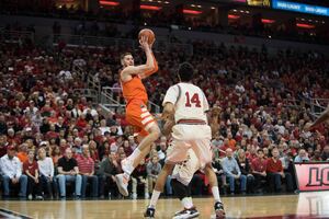 Tyler Lydon contributed 17 points and 10 rebounds in the 20-point loss. 